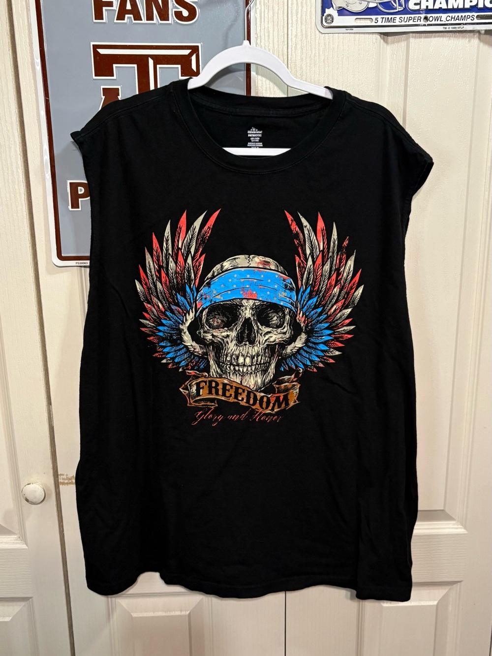 Black Freedom Skull Graphic Muscle Tank Top